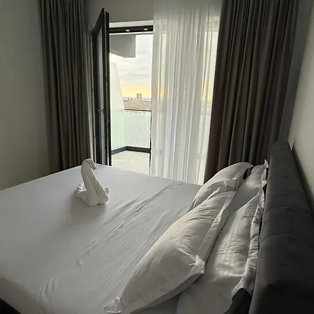 Seaside Escape - Luxury *